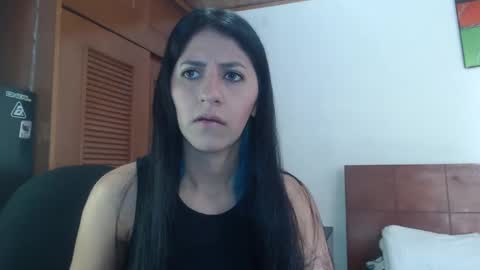 Snapshot of hilari18 chatting on January 17, 1:46 pm hilaril18 online show from January 17, 1:46 pm
