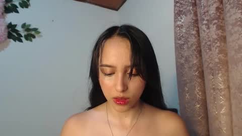 hilary_rhodes online show from December 21, 11:41 pm