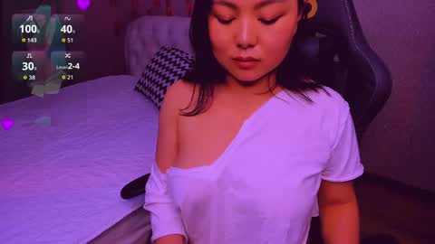 Sexy Hina online show from April 8, 9:44 am