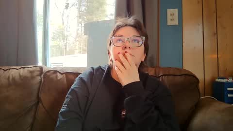 Snapshot of hippihope420 chatting on February 26, 2:49 pm Bella online show from February 26, 2:49 pm