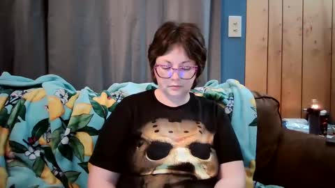 Snapshot of hippihope420 chatting on February 22, 3:12 am Bella online show from February 22, 3:12 am