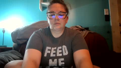 Snapshot of hippihope420 chatting on September 11, 3:18 am Bella online show from September 11, 3:18 am