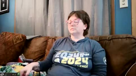 Snapshot of hippihope420 chatting on February 20, 4:18 am Bella online show from February 20, 4:18 am