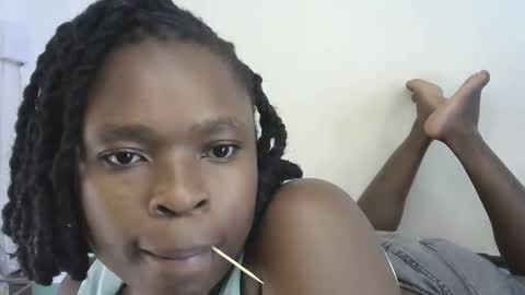 holy_ebony online show from April 14, 1:55 pm