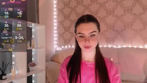 Mia online show from November 26, 3:40 am