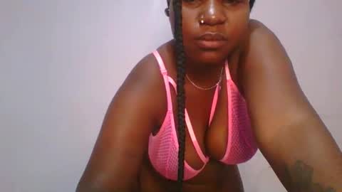 honey_beb online show from October 28, 5:57 am