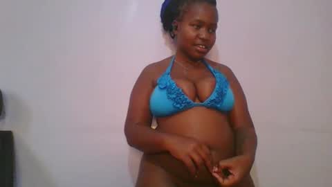 honey_beb online show from October 25, 8:11 am