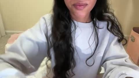 Snapshot of honeybeebaby12 chatting on November 2, 3:10 am honeybeebaby12 online show from November 2, 3:10 am