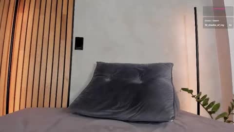 Sofia independent model online show from November 30, 11:58 am