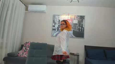 Missy online show from October 21, 2:54 pm