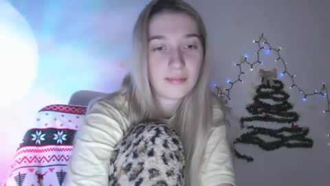 honeyveil online show from February 5, 1:47 pm