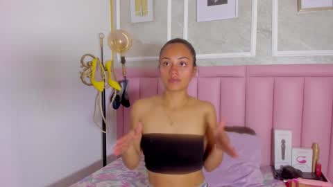 holly online show from February 24, 9:24 pm