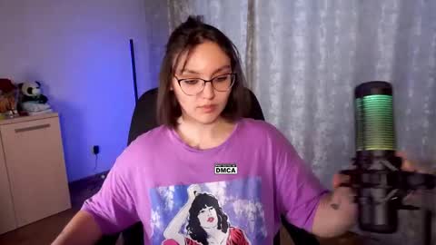 Karina online show from October 22, 3:00 am