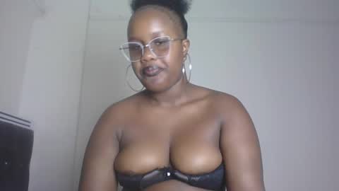 Lucy online show from April 6, 1:12 pm