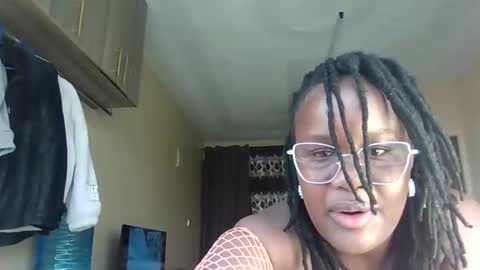 Lucy online show from October 31, 6:39 am