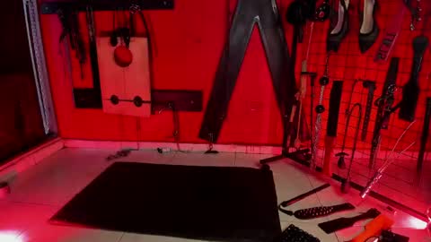 Mia Dahianaa   2  hornydahianax online show from April 16, 10:01 pm