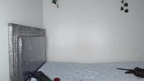 Snapshot of hornygal256 chatting on October 11, 7:24 am hornygal256 online show from October 11, 7:24 am
