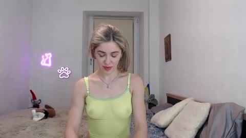Snapshot of hot_berry69 chatting on February 8, 10:51 pm Dashka online show from February 8, 10:51 pm