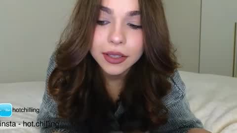 LiluCaroline online show from January 16, 11:17 am