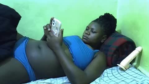 hot_girlly online show from December 17, 5:22 am