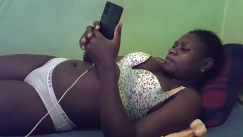 hot_girlly online show from November 12, 5:44 pm