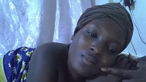 RAYLAH online show from March 19, 1:21 am