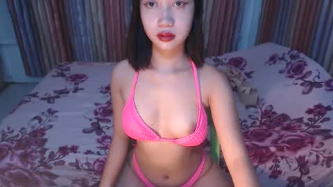 Snapshot of hot_sexy_mika chatting on February 25, 10:42 pm hot_sexy_mika online show from February 25, 10:42 pm