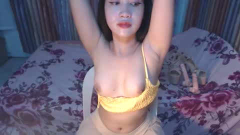 Snapshot of hot_sexy_mika chatting on March 2, 8:48 am hot_sexy_mika online show from March 2, 8:48 am
