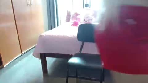 Snapshot of hot_wiffe chatting on October 14, 12:08 pm sexy curve milf online show from October 14, 12:08 pm