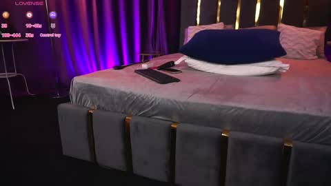 Snapshot of hotdesy_ chatting on September 27, 2:52 am Mistress online show from September 27, 2:52 am