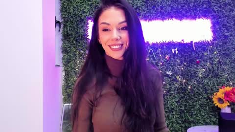 hotfallingdevil online show from December 18, 5:45 am