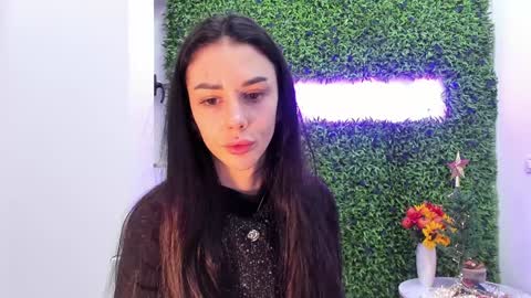 hotfallingdevil online show from December 1, 5:55 am