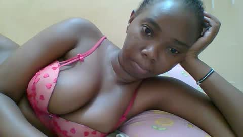 Queen online show from December 4, 1:19 am