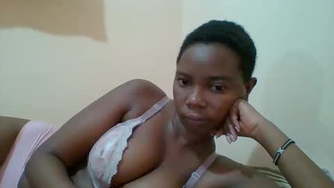 Snapshot of hotgodees chatting on February 4, 4:59 am Queen online show from February 4, 4:59 am