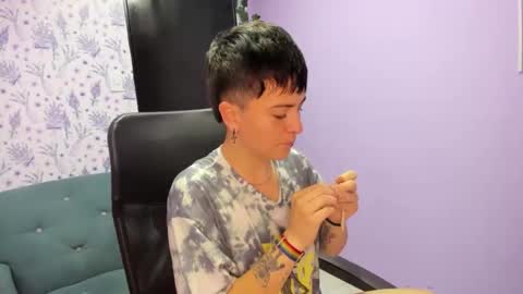 hannah online show from October 23, 2:17 am