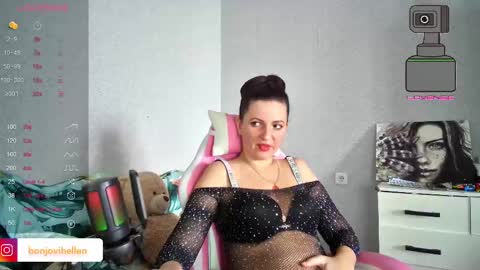 Snapshot of hotkleoo chatting on March 3, 7:37 am MistressM online show from March 3, 7:37 am