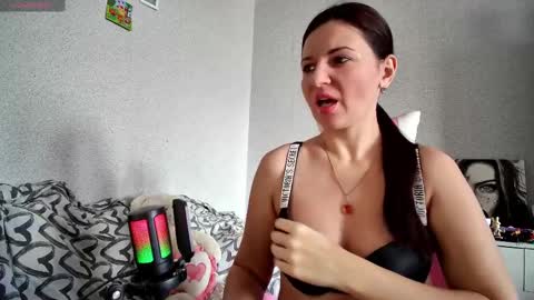 Snapshot of hotkleoo chatting on February 10, 8:31 am MistressM online show from February 10, 8:31 am