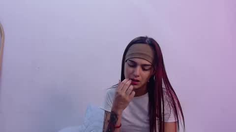 hotlittlechill online show from February 3, 7:51 pm