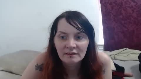 hotmodel1984 online show from October 17, 7:39 pm