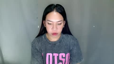 jelaigrande  online show from April 19, 3:28 am