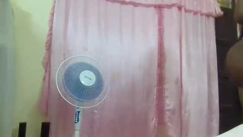 hottie_mammy online show from December 1, 5:55 am