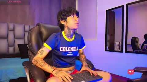 Juls online show from June 11, 6:49 pm