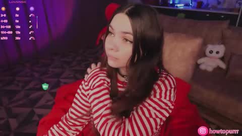 Mia online show from March 2, 5:19 pm