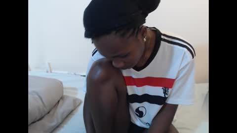 hyacinth_b online show from June 7, 2:24 pm