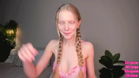 Jenny online show from April 28, 5:39 pm