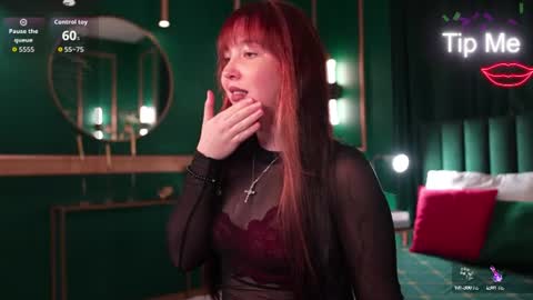 Call me Hyuna online show from July 19, 4:26 am