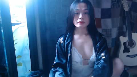 Snapshot of i_am_asian90 chatting on December 12, 9:48 pm Kim online show from December 12, 9:48 pm