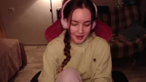elisabeth online show from February 8, 1:44 pm