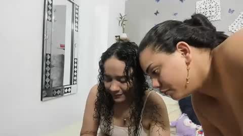 Snapshot of iam_mai chatting on January 29, 3:12 am iam_mai online show from January 29, 3:12 am