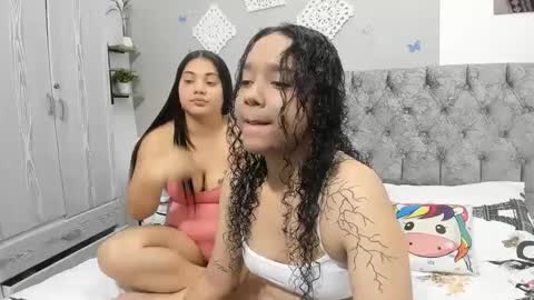 Snapshot of iam_mai chatting on February 18, 3:42 am iam_mai online show from February 18, 3:42 am